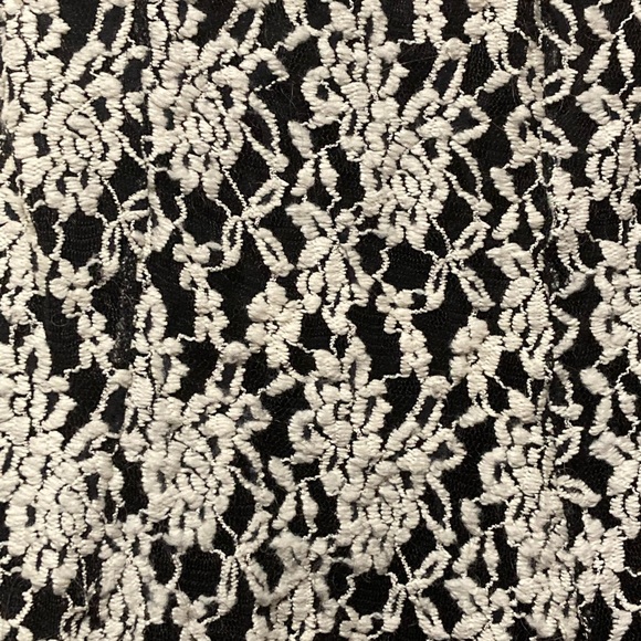Julie's Closet Black and Cream Lace Blouse - Picture 2 of 3
